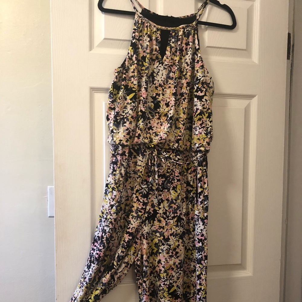 London Times floral sleeveless romper / jumpsuit